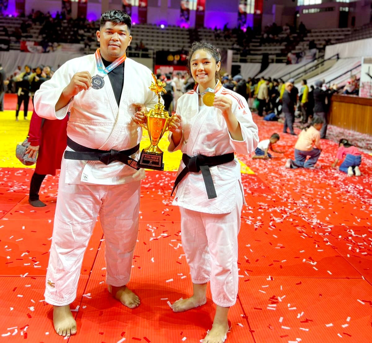 Harumkan Nama Kesatuan, Dua Personel Satbrimob Polda Jambi Raih Medali Emas dan Perak di Kejuaraan Judo Kapolri Cup