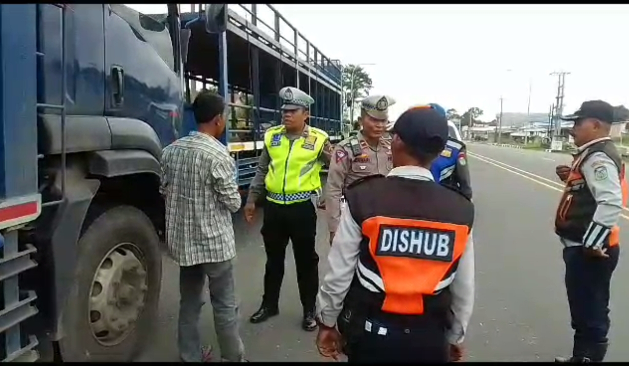 Waspada Berhenti Di Jalinsum, Jika Tak Mau Seperti Ini