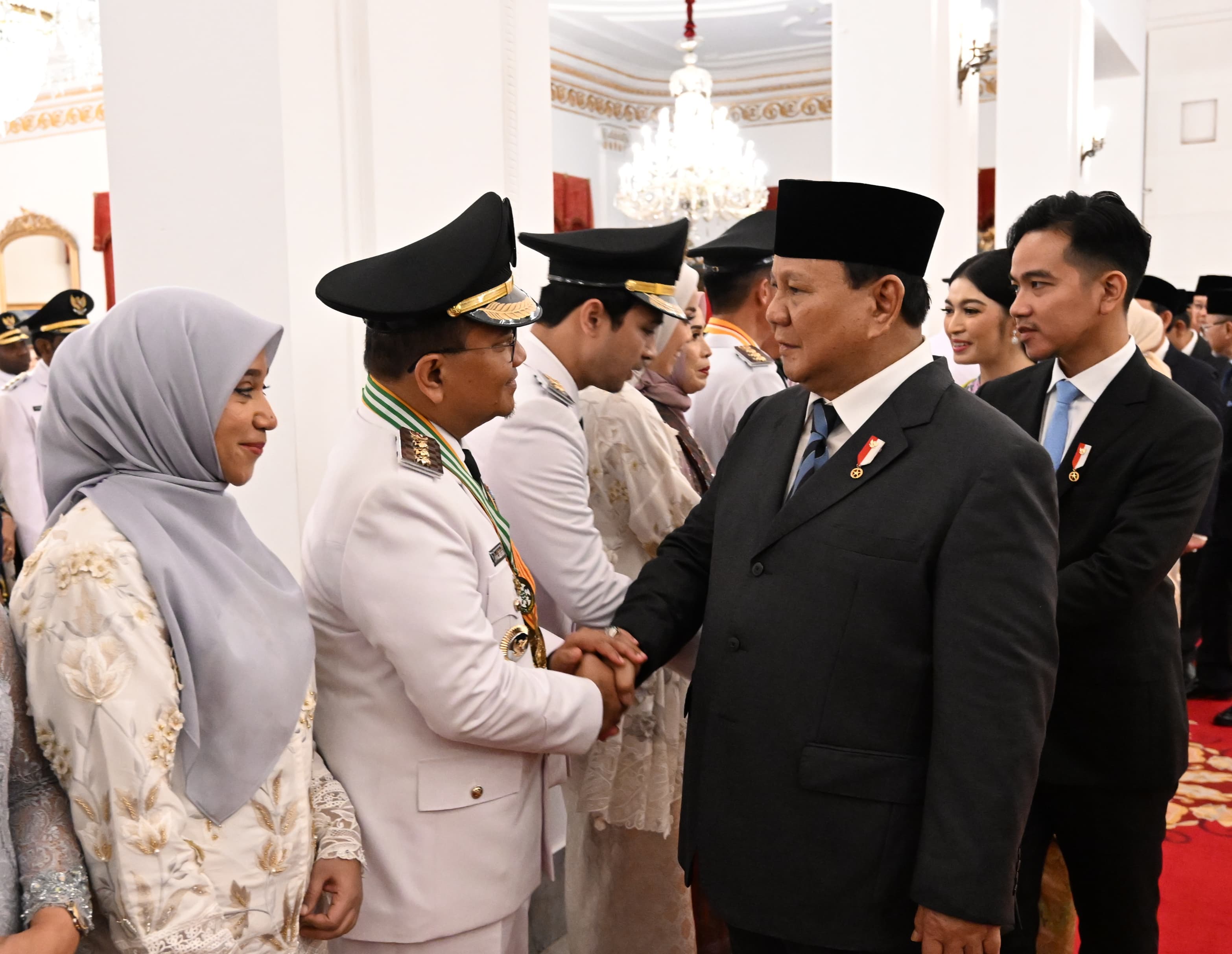 Maulana-Diza Dapat Pesan Khusus dari Presiden Prabowo: Selamat Bekerja dan Berkarya untuk Rakyat
