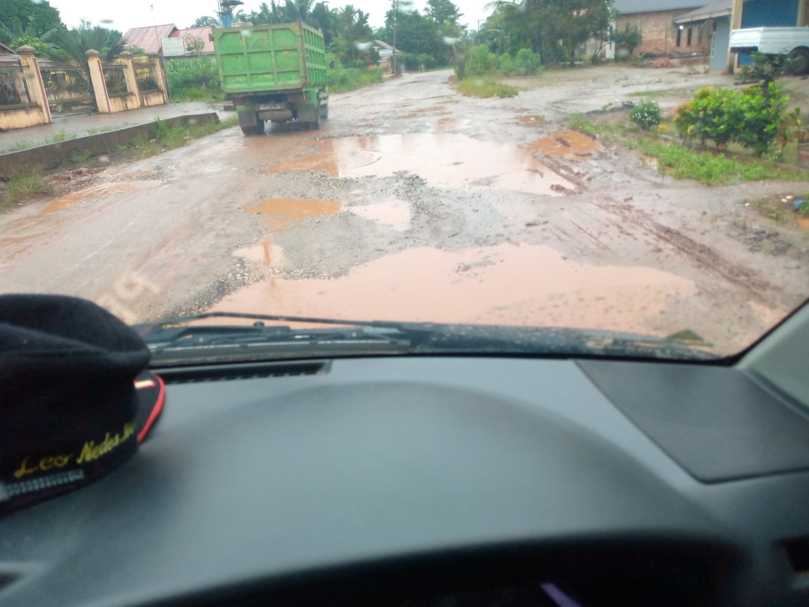 Jalan Rusak Parah di Sungai Gelam: Warga Terabaikan, PT Besar Tak Peduli
