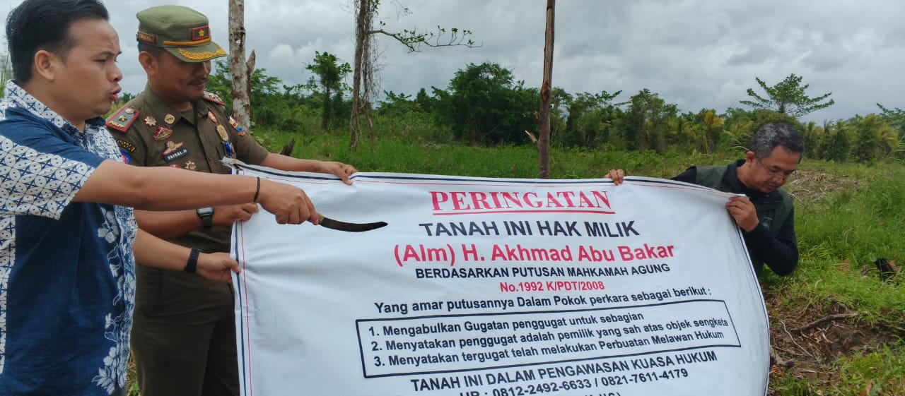 Oknum ASN Badan Aset Provinsi Jambi Diduga Merusak dan Mencopot Baleho Milik Iskandar Cs