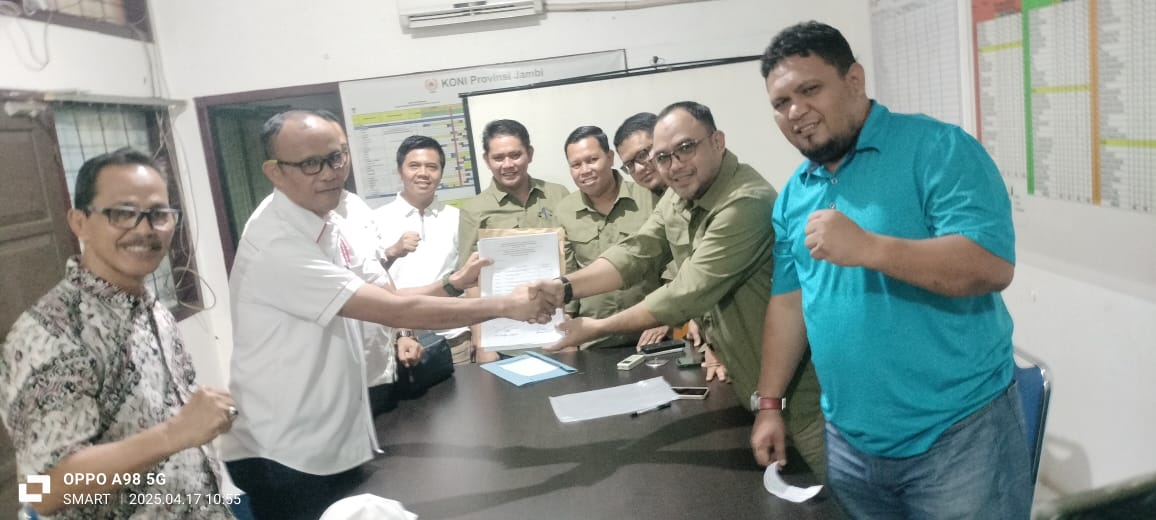 Didampingi Prof. Ilham, Mat Sanusi Daftar Pertama sebagai Calon Ketua KONI Jambi