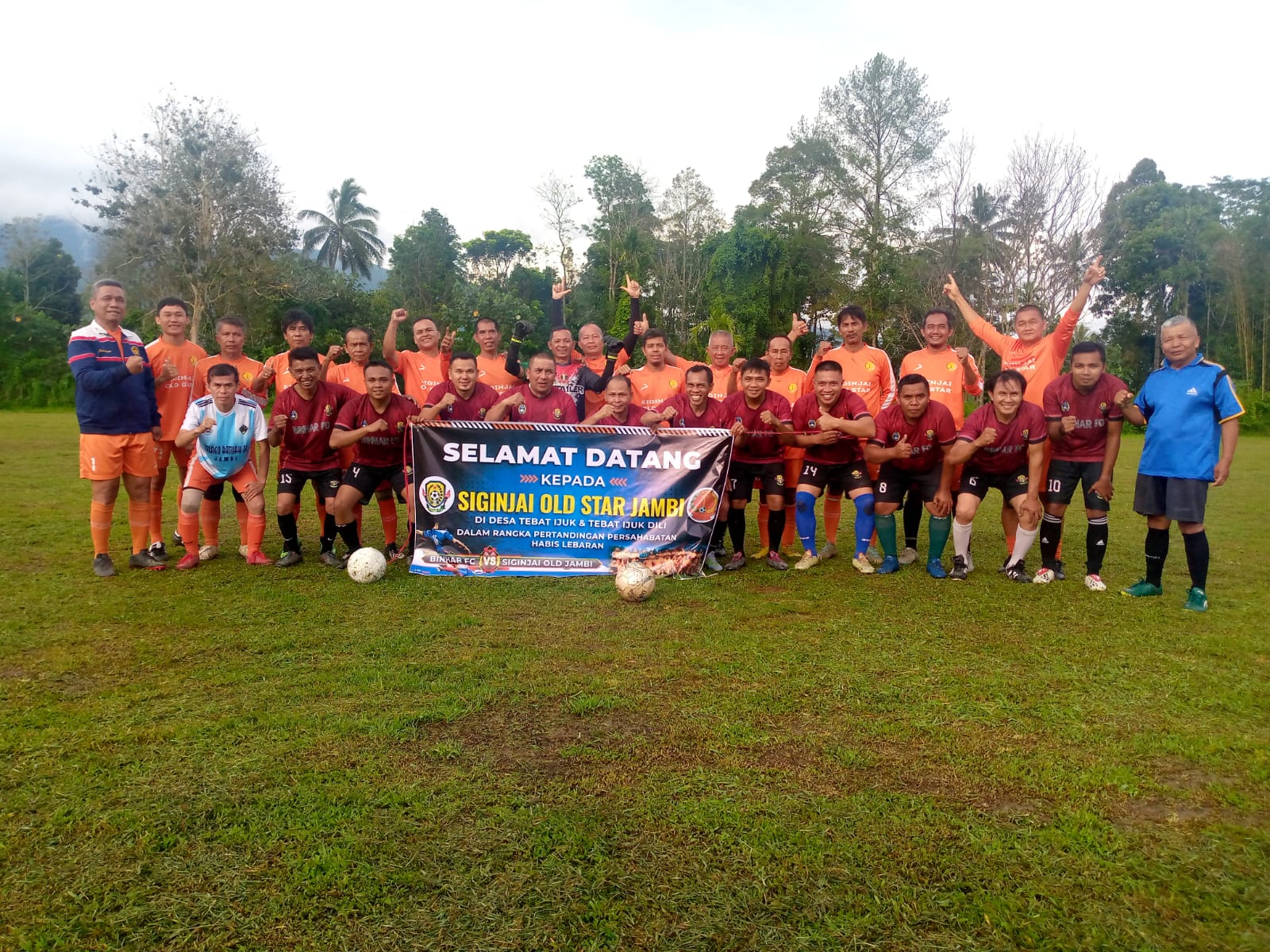 Siginjai Old Star Jambi Ukir Sejarah di Tebat Ijuk: Silaturahmi Bola Kaki Lintas Generasi