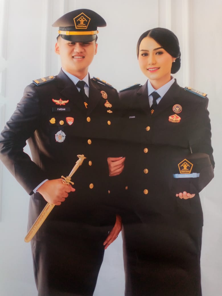 Cinta di Balik Tembok Pemasyarakatan: Fardian dan Devina Resmi Menikah dalam Tradisi Pedang Pora