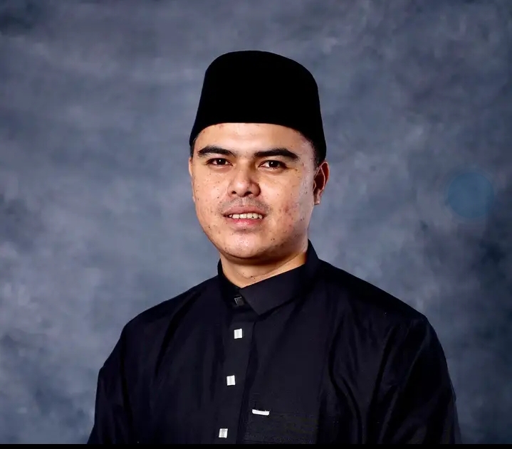 Kisah Inspiratif: H. Angga Perdana Hamdani, S.Si - Sang Dirut Ajwa Tour Indonesia yang Mendunia